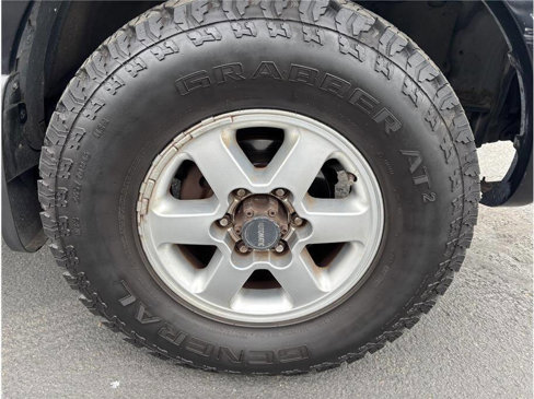 Used 2003 Nissan Frontier SVE image 16
