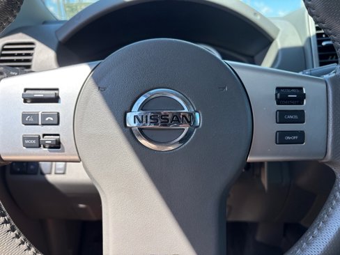 Used 2019 Nissan Frontier SL image 39