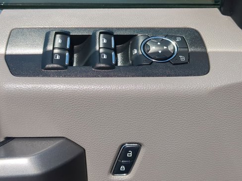 Used 2016 Ford F150 XLT w/ Equipment Group 301A Mid image 13