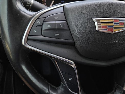 Used 2017 Cadillac XT5 Luxury image 32