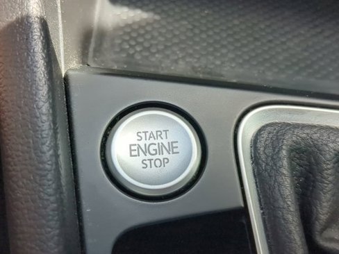 Used 2020 Volkswagen Jetta GLI image 24