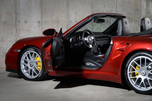Used 2010 Porsche 911 Turbo image 19