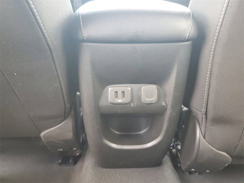 Used 2022 Chevrolet Colorado LT w/ LT Convenience Package image 12