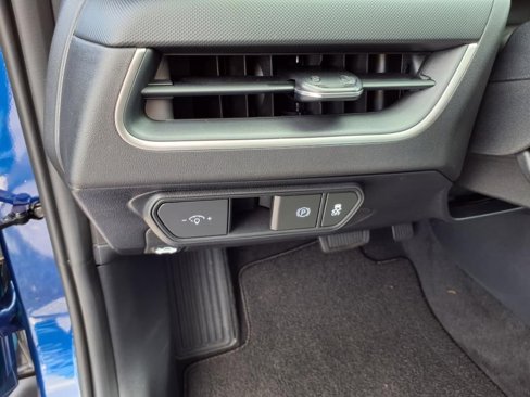 New 2025 Kia K4 LXS image 16