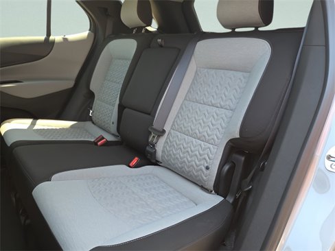 Used 2023 Chevrolet Equinox LT w/ Driver Convenience Package image 16