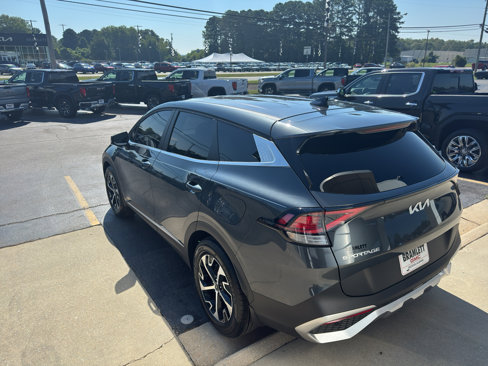 Used 2024 Kia Sportage EX image 7