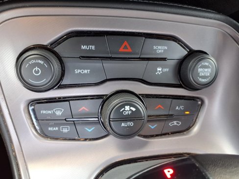Used 2023 Dodge Challenger SXT image 23