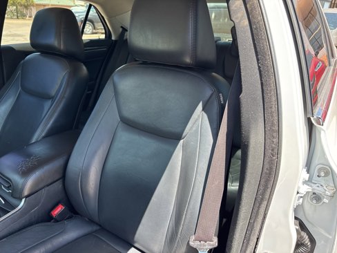 Used 2015 Chrysler 300 Limited image 14