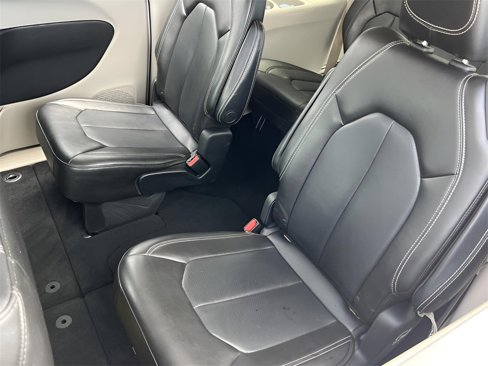 Used 2021 Chrysler Voyager Lxi image 18