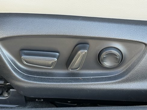 Used 2023 Toyota Camry XLE image 25