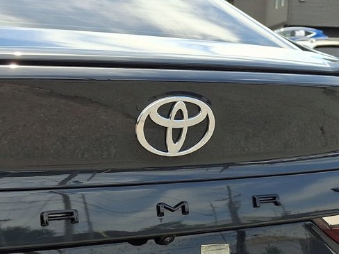 Used 2025 Toyota Camry SE image 31