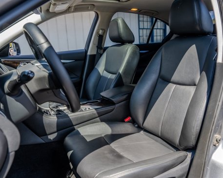 Used 2018 INFINITI Q50 Luxe w/ Essential Package (3.0T Luxe) image 26
