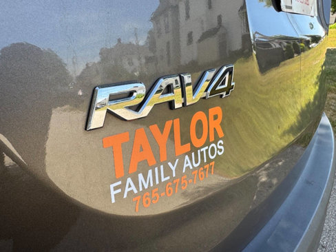 Used 2014 Toyota RAV4 LE image 29