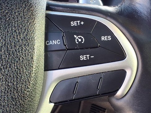 Used 2015 Jeep Grand Cherokee Altitude image 22