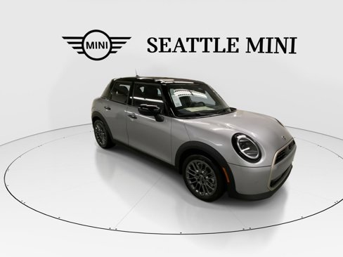 New 2025 MINI Cooper 4-Door Hardtop image 2