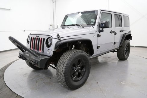 Used 2015 Jeep Wrangler Unlimited Sahara image 3