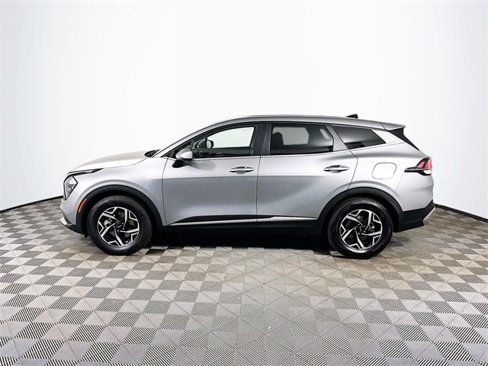Used 2023 Kia Sportage LX image 5