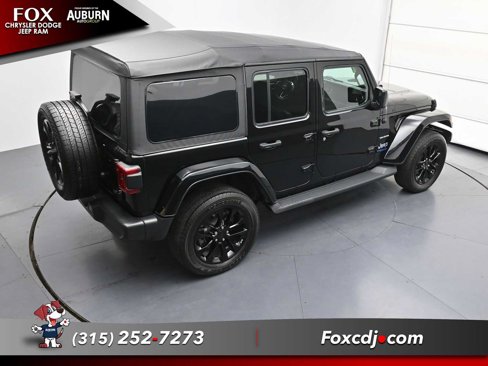 Used 2021 Jeep Wrangler Sahara w/ Cold Weather Group image 30