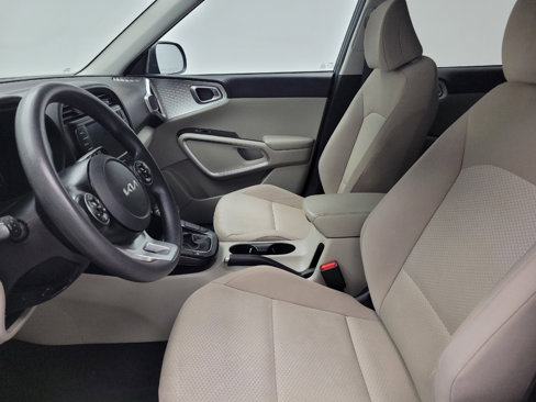 Used 2022 Kia Soul LX image 17