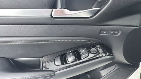 Used 2020 Nissan Altima 2.0 Platinum image 17