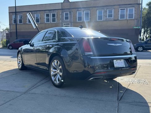 Used 2019 Chrysler 300 Limited image 7