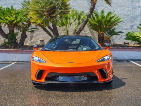 New 2025 McLaren GTS image 2