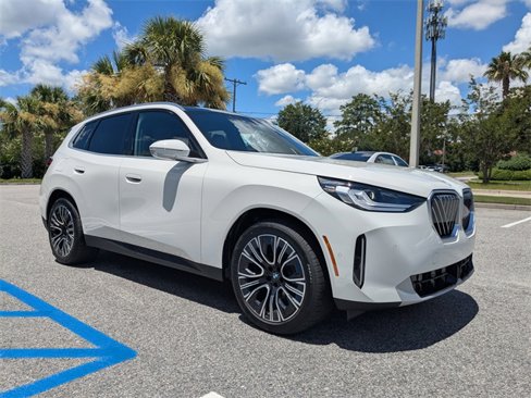 New 2025 BMW X3 xDrive30i w/ Convenience Package image 2
