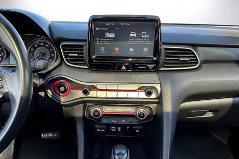 Used 2019 Hyundai Veloster 2.0 Premium image 11