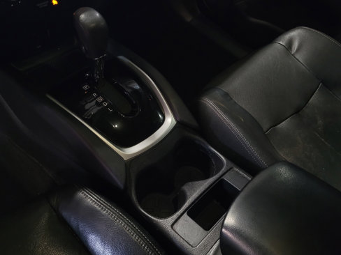 Used 2016 Nissan Rogue SV w/ SV Moonroof Package image 26
