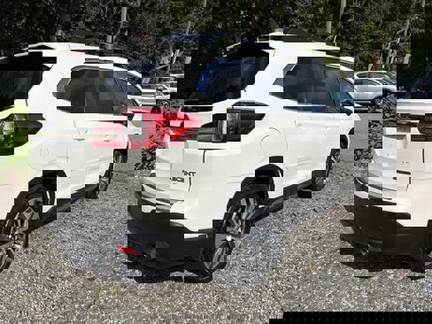 Used 2019 Subaru Ascent Limited image 9