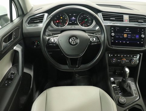 Used 2019 Volkswagen Tiguan SE image 16
