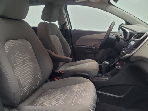 Used 2020 Chevrolet Sonic LT image 21