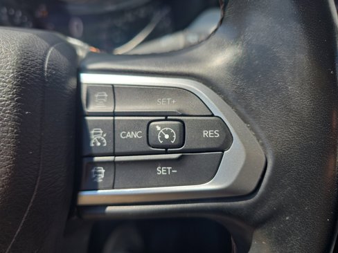 Used 2022 Jeep Compass Limited image 27