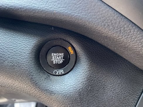 Used 2019 Jeep Cherokee High Altitude image 17