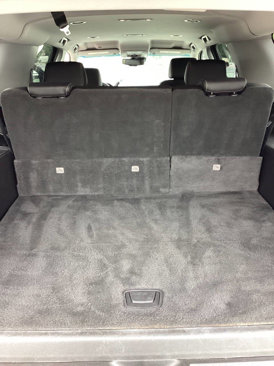 Used 2018 Chevrolet Suburban LT w/ LT Signature Package image 27