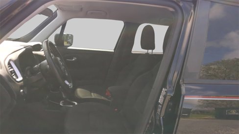 Used 2020 Jeep Renegade Latitude image 17
