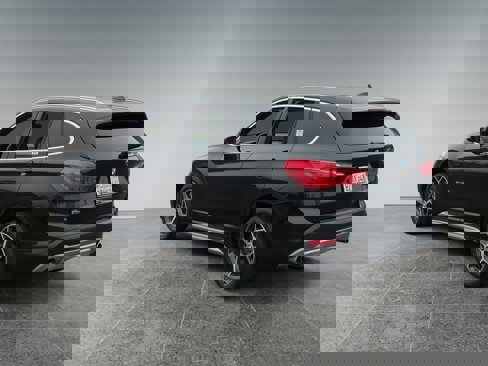 Used 2018 BMW X1 sDrive28i image 3