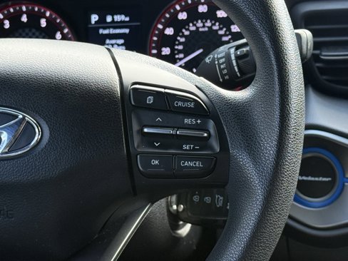 Used 2020 Hyundai Veloster 2.0 image 23