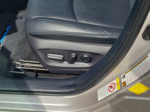 Used 2019 Toyota Prius Prime Advanced image 10