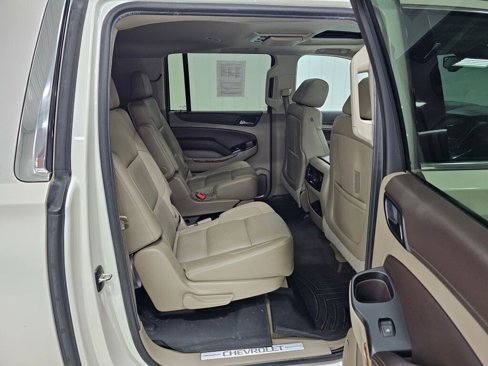 Used 2015 Chevrolet Suburban LTZ image 10