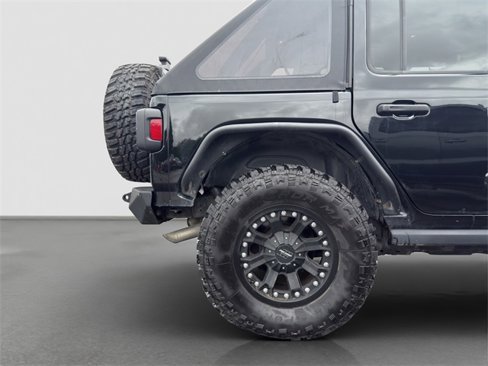 Used 2018 Jeep Wrangler Unlimited Sport image 23