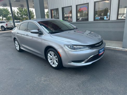 Used 2016 Chrysler 200 Limited w/ Convenience Group image 25