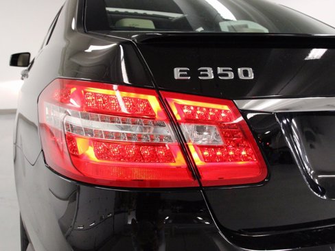 Used 2013 Mercedes-Benz E 350 4MATIC Sedan image 11