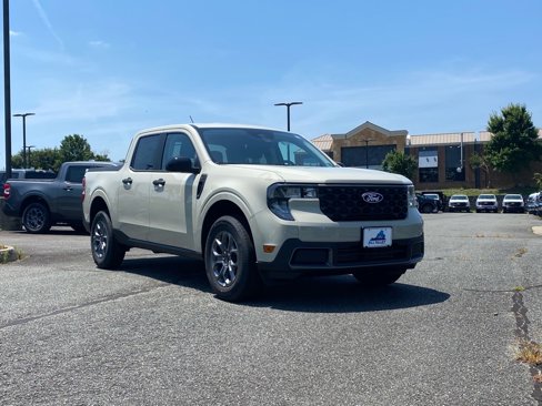 New 2025 Ford Maverick XLT w/ XLT Luxury Package image 2