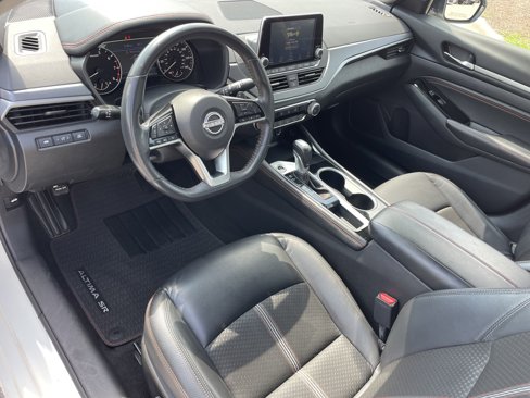 Used 2023 Nissan Altima 2.5 SR image 3