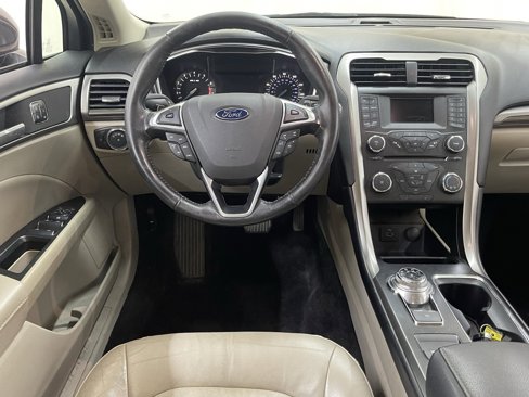 Used 2018 Ford Fusion SE image 26
