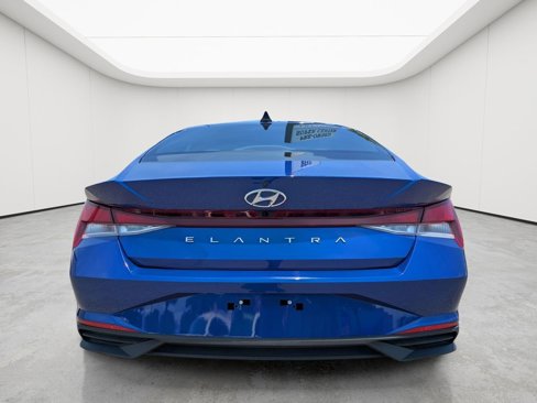 Used 2021 Hyundai Elantra SEL w/ Convenience Package image 7