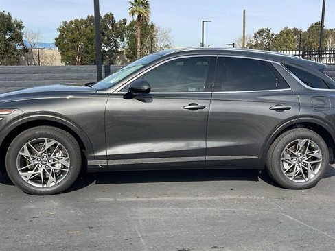 Used 2025 Genesis GV70 2.5T w/ Select Package image 12