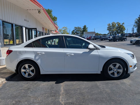 Used 2016 Chevrolet Cruze LT w/ Technology Package image 14