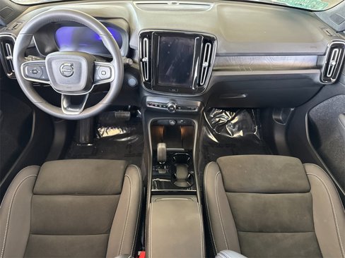 Certified 2023 Volvo XC40 Recharge Ultimate image 12